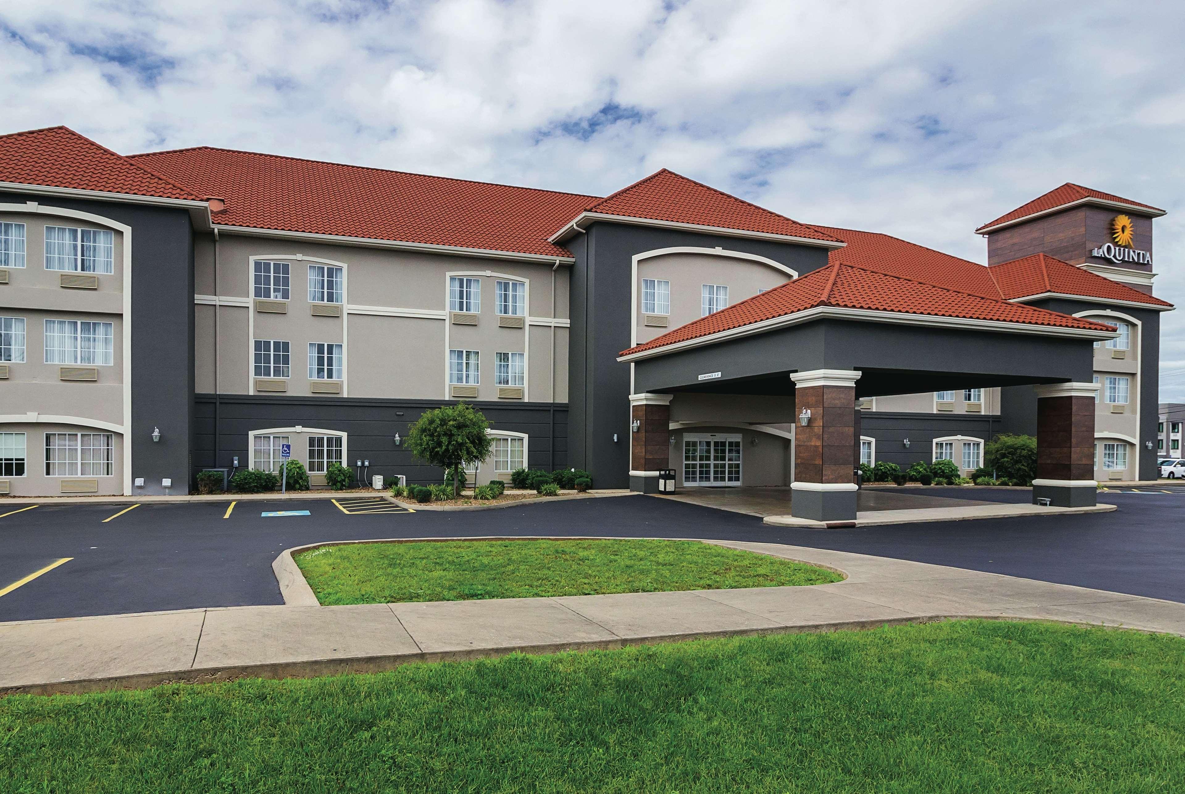 La Quinta By Wyndham Боулинг Грийн Екстериор снимка
