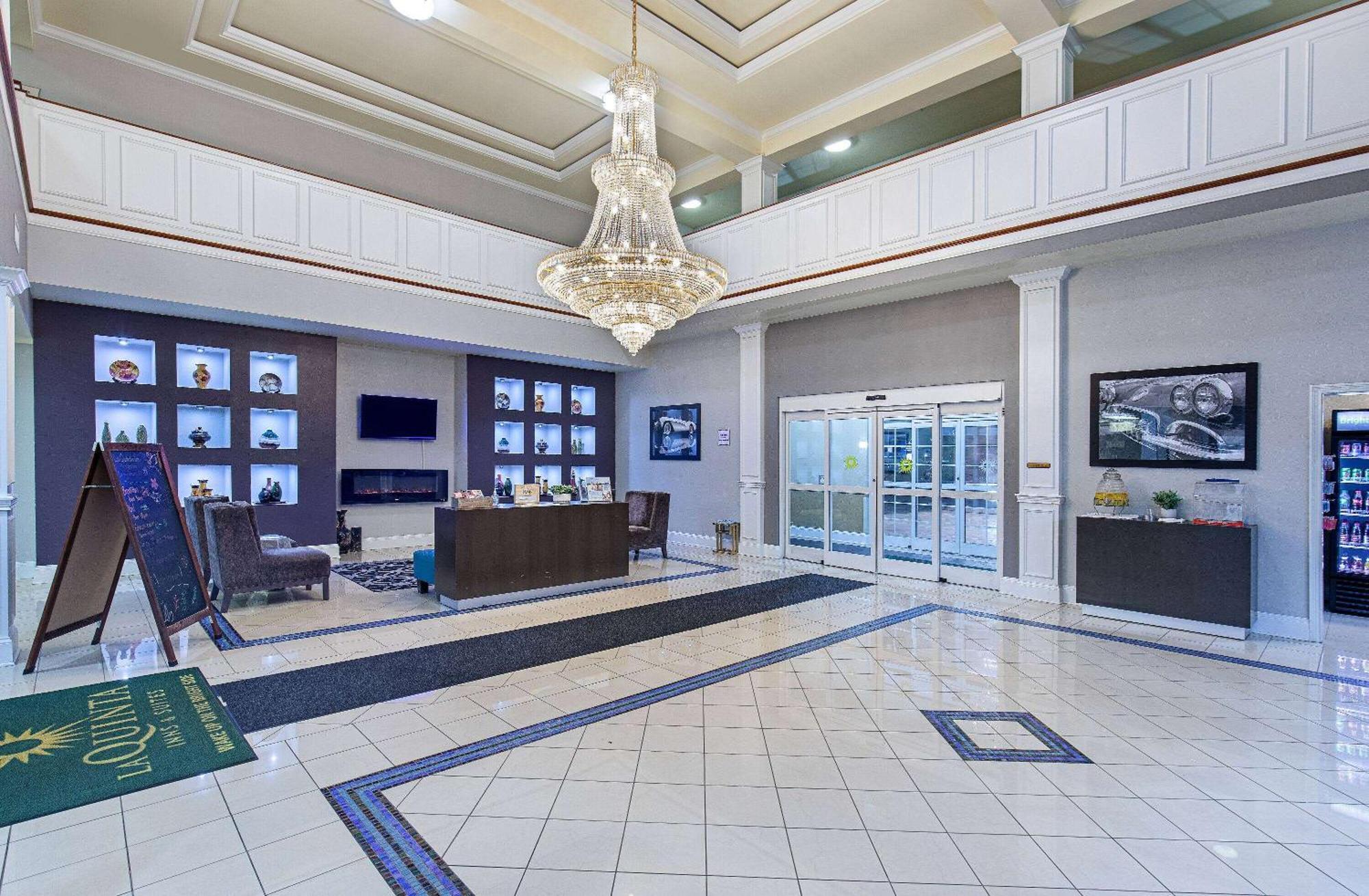 La Quinta By Wyndham Боулинг Грийн Екстериор снимка